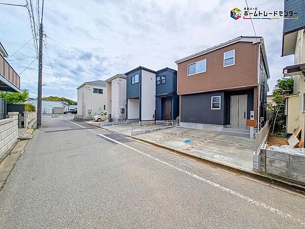 【前面道路含む現地写真】2026年4月完成！
平日・お仕事帰りなど、いつでもご案内致します！
ご案内ご希望の際は、お気軽にご連絡下さい♪
