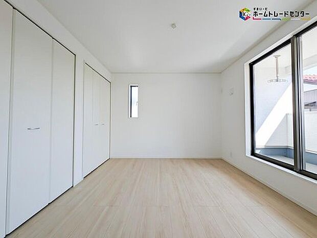 【リビング以外の居室】全居室収納完備!収納が充実しているので、余計な家具を買わなくても大丈夫です!お部屋を最大限に使用出来ます♪♪♪