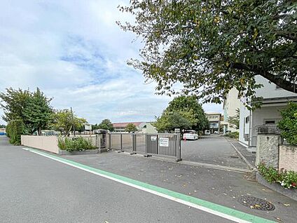 鎌ケ谷市立中部小学校 800ｍ(徒歩10分)