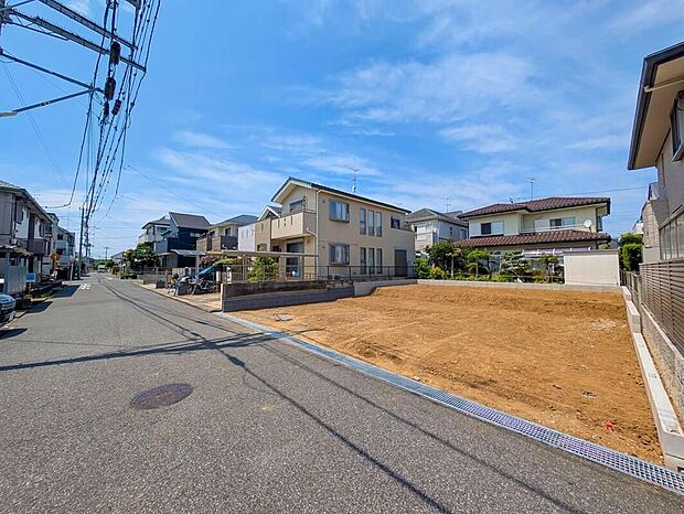 【前面道路含む現地写真】2026年11月完成予定!平日・お仕事帰りなど、いつでもご案内致します!お気軽にお問い合わせ下さい♪