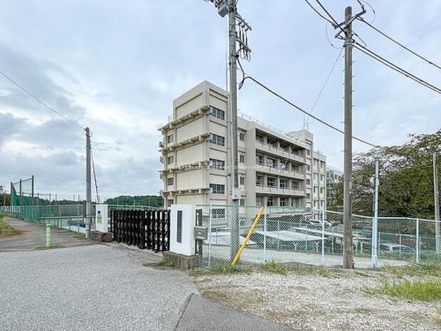 鎌ケ谷市立第四中学校（約1,780m）