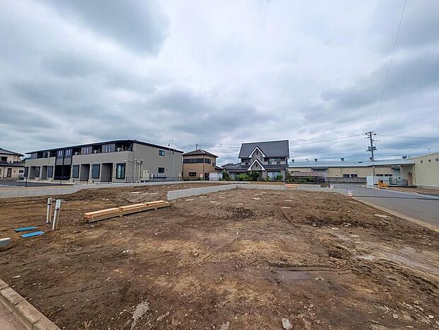 【現地外観写真】現地(2026年9月)撮影「耐震+制震」を兼ね備えた家、QUIE(クワイエ)。住宅性能評価取得物件!生活のしやすい平屋建てプラン有!