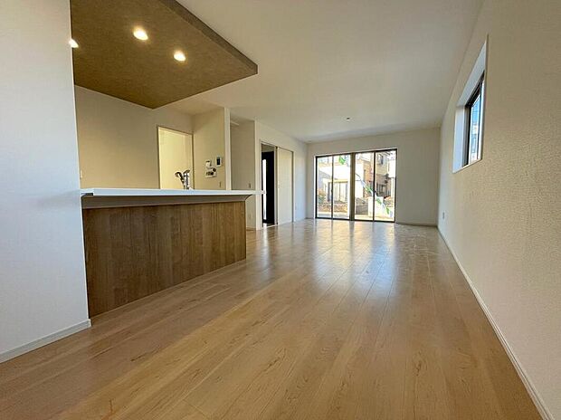 ◆LDKはご家族みんなが揃う大切な空間です♪テーブルやソファ、カーテン選び、レイアウトを考えるのも楽しいですね♪笑顔溢れる楽しい暮らしをイメージしながらご見学ください♪