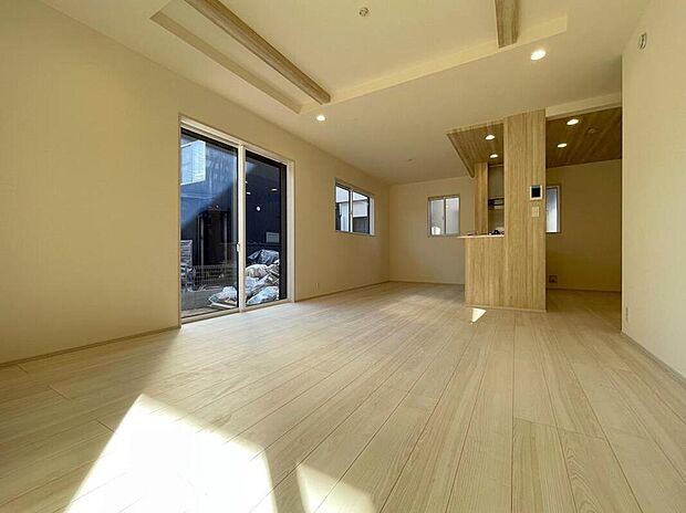 ◆LDKはご家族みんなが揃う大切な空間です♪テーブルやソファ、カーテン選び、レイアウトを考えるのも楽しいですね♪笑顔溢れる楽しい暮らしをイメージしながらご見学ください♪