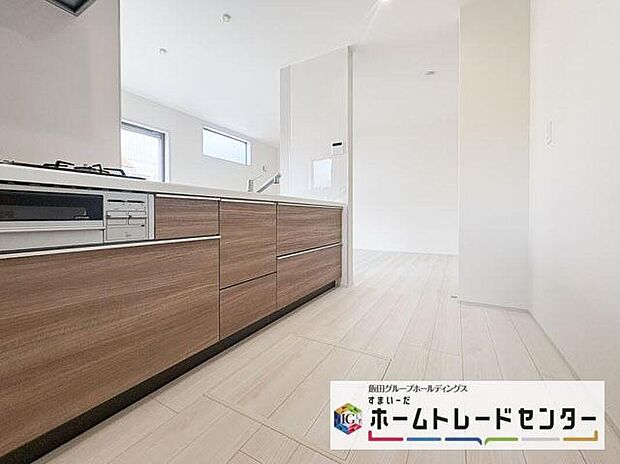 ◆人気の対面式キッチン。お食事の準備をしながらでもご家族とのコミュニケーションを楽しめます♪ぜひご見学の際にはキッチンに立ち、生活をイメージしてください。