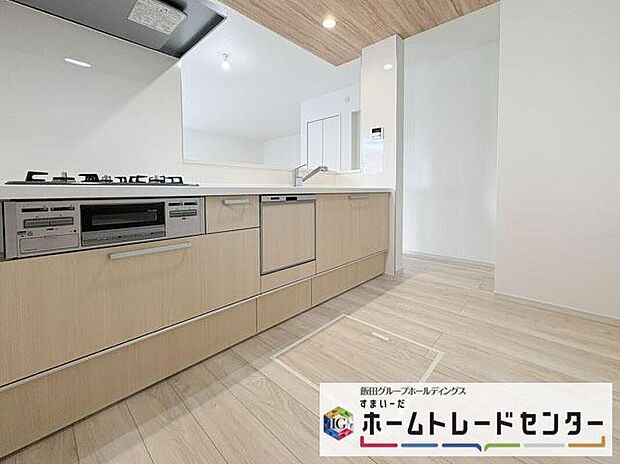 ◆小さなお子様の一人遊びやお昼寝をしている時も、お食事の準備をしながら見守りが出来る安心の対面式キッチンです♪