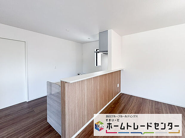 ◆人気の対面式キッチン。お食事の準備をしながらでもご家族とのコミュニケーションを楽しめます♪ぜひご見学の際にはキッチンに立ち、生活をイメージしてください。