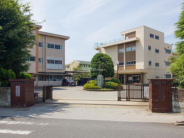 白岡市立篠津小学校まで750m 徒歩10分♪