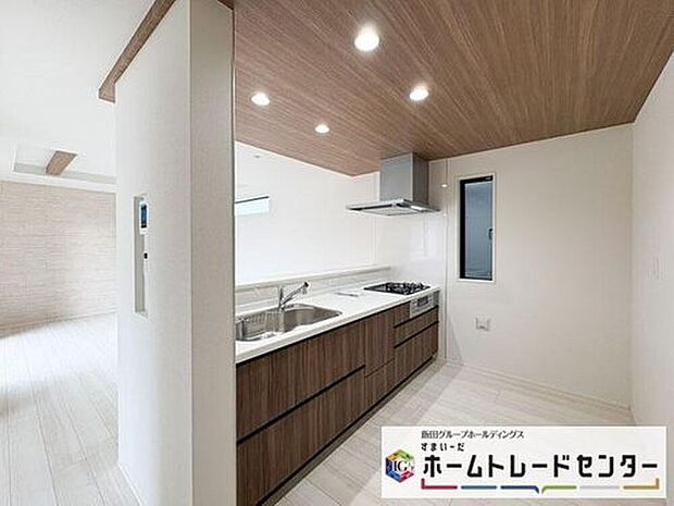 ◆人気の対面式キッチン。お食事の準備をしながらでもご家族とのコミュニケーションを楽しめます♪ぜひご見学の際にはキッチンに立ち、生活をイメージしてください。