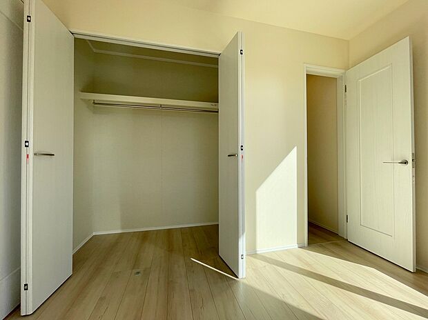 【ベッドルーム】ベッドルーム