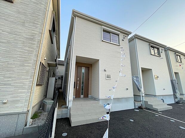 【現地外観写真】◆休日にご家族揃ってご見学はいかがでしょうか♪実際の現地を見てみると図面などではわからない、新たな発見もありますのでまずはお気軽にお問い合わせください♪