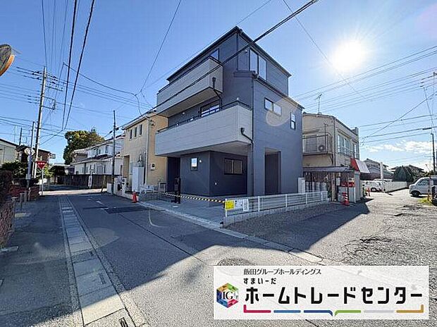 【前面道路含む現地写真】◆平日・お仕事帰りなど、いつでもご案内させていただきます！デザイン・目に見える設備面も大切ですが、耐震構造で地震に強い家の為、次代へ繋ぐ強固な住宅です。