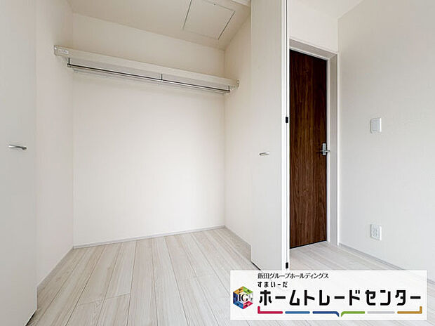 【ベッドルーム】ベッドルーム