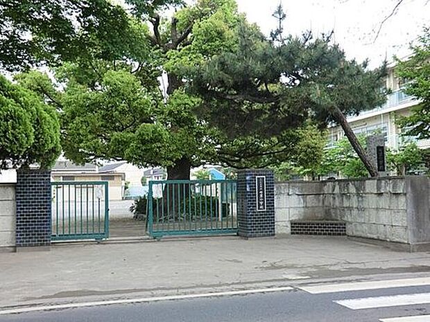 さいたま市立七里小学校(約1,200m)