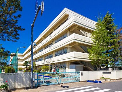 伊奈町立南小学校 1670m(徒歩21分)