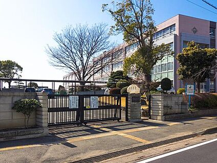 北本市立北本中学校 700m(徒歩9分)