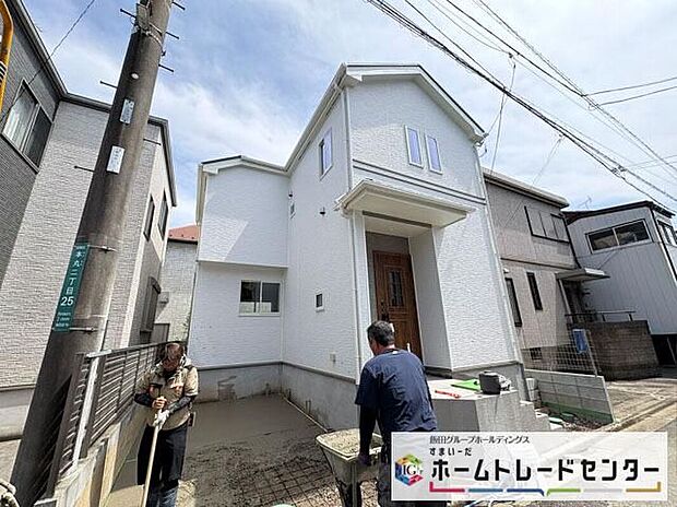 【前面道路含む現地写真】◆平日・お仕事帰りなど、いつでもご案内させていただきます！デザイン・目に見える設備面も大切ですが、耐震構造で地震に強い家の為、次代へ繋ぐ強固な住宅です。