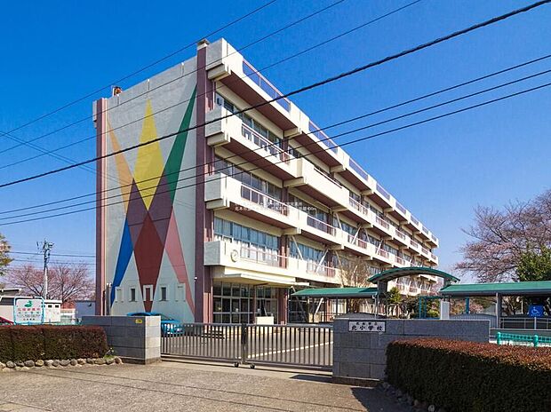 北本市立北小学校(約400m)