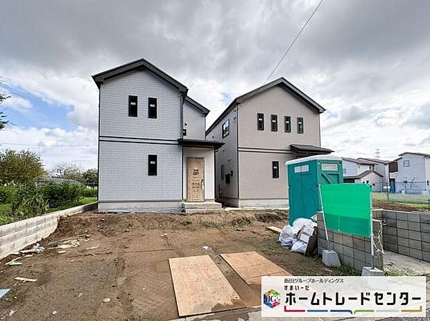 【前面道路含む現地写真】◆平日・お仕事帰りなど、いつでもご案内させていただきます!デザイン・目に見える設備面も大切ですが、耐震構造で地震に強い家の為、次代へ繋ぐ強固な住宅です。