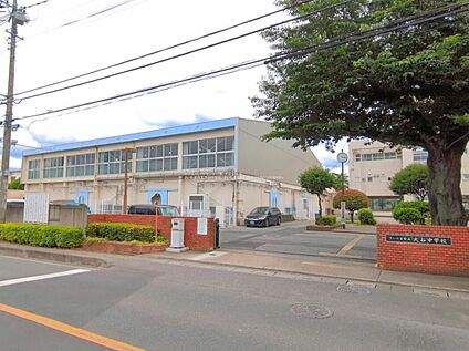さいたま市立大谷中学校 900m ( 徒歩12分)