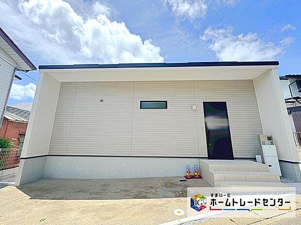 一戸建ての大きなメリットは、「自分の土地」を自由に使えること。好きなペットが飼えるほか、ガーデニングやＤＩＹ、車やバイクの手入れなど様々な趣味を楽しめます♪