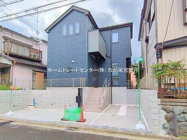 ■　建物完成しております！ぜひ現地に足をお運びください♪　■
「まずは資料だけ」というお客様も大歓迎です！青色のボタン【　資料請求お問合せ（無料）　】をクリック♪