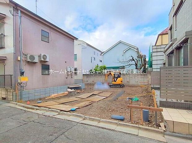 カースペース1台分付、3階建て住宅☆
ご家族でゆったり過ごせる2LDK+2Sプランです!