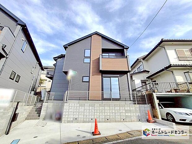 小田急小田原線「百合ヶ丘」駅まで徒歩１５分♪
閑静な住宅街に立地、限定２棟　新築分譲住宅☆ラスト１棟です！