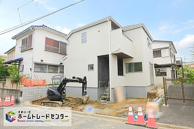 敷地３２坪！カースペース２台可！
リビングゆとりの１７帖！全居室２面採光＆収納完備、３LDKプランです☆