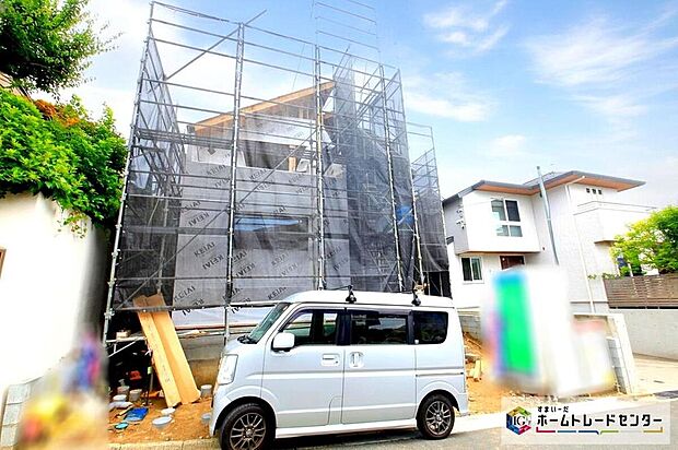 東急田園都市線「あざみ野」駅バス６分「黒須田」停歩５分です♪
新築分譲住宅　限定１棟のご紹介です☆
