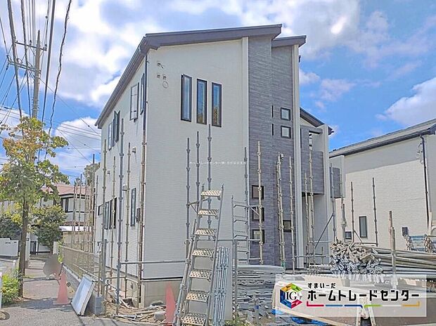 閑静な住宅街に立地します!前面道路は開放感溢れる5~10m幅!陽当たり・通風良好です♪