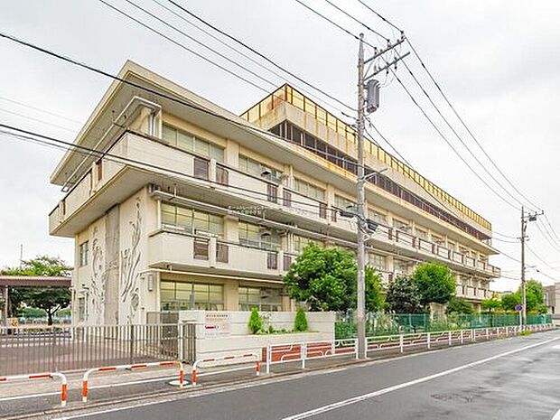 横浜市立緑小学校（約400m）