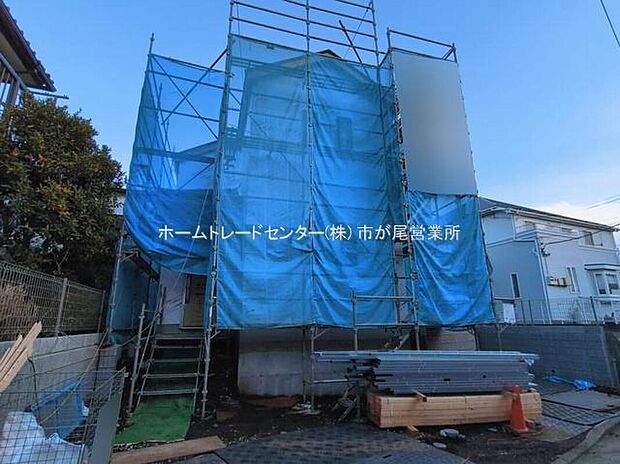 【現地外観写真】敷地面積46坪、カースペース2台分&庭スペースございます!
リビング16.62帖☆全居室に収納完備、ご家族でゆったり過ごせる4LDKプランです☆