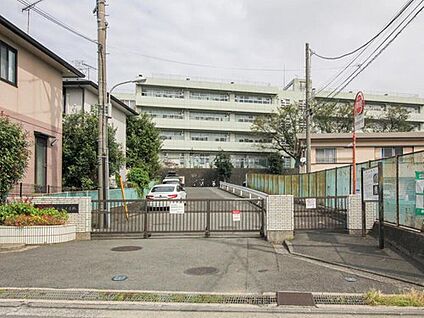 横浜市立東鴨居中学校 550ｍ(徒歩7分)