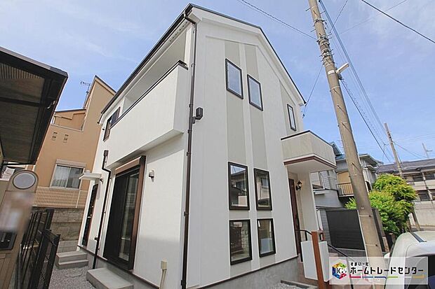 【現地外観写真】緑豊かな住環境♪閑静な住宅街に立地します！2Fにセカンド洗面あります☆