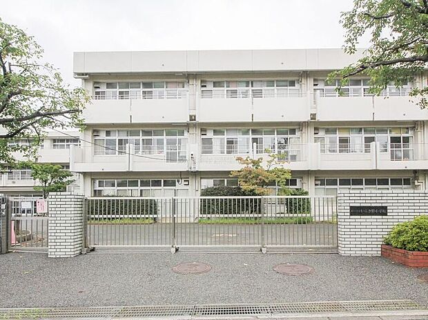 横浜市立いぶき野小学校(約470m)