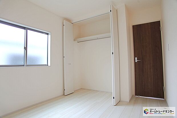 【全居室に収納】収納を随所に設置しておりますので、住空間を有効活用出来ます。自分好みのお部屋で、ゆったりお寛ぎ頂けます。