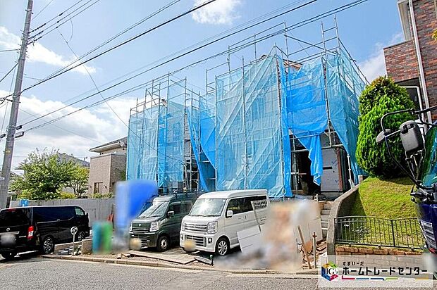 【現地外観写真】全2棟 新築分譲住宅です☆
洗練されたデザインのお洒落なお住まいです。ゆとりの広さを誇る魅力あふれる邸宅です。