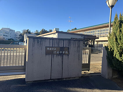 郡山市立行徳小学校 現地から1400m。(徒歩18分。)