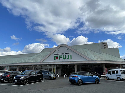 フジ松末店 現地から230m。(徒歩3分。)