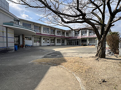 松山市立石井幼稚園 現地から650m。(徒歩9分。(最長))