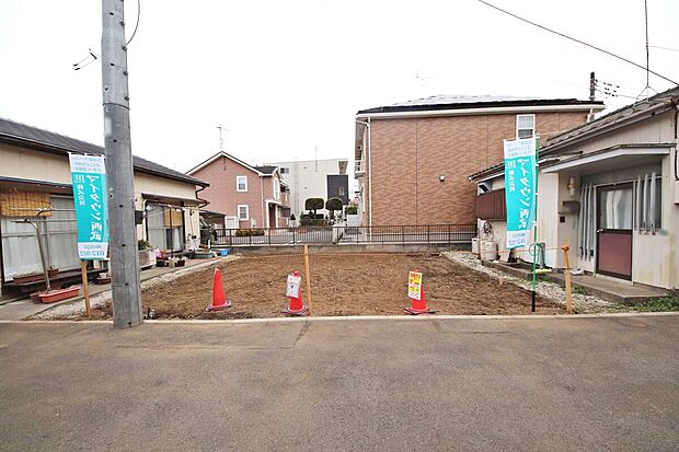 【外観】固定階段付きの小屋裏収納は居室としても利用可能