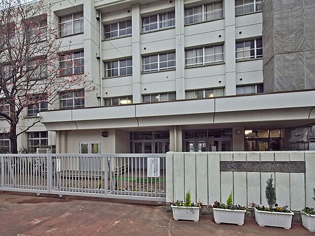 中央中学校