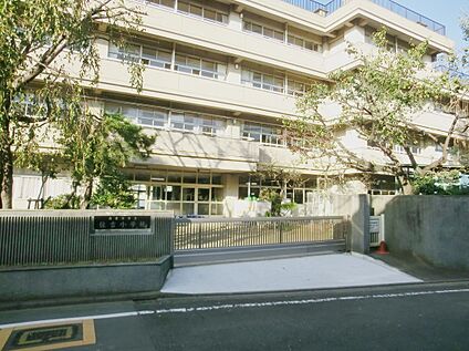 住吉小学校 約693m