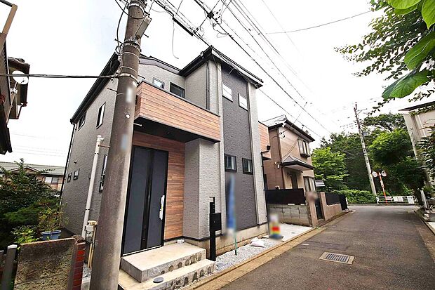 【外観】徒歩10分圏内に小学校・スーパー・コンビニ・公園・ホームセンター・スパジアムジャポンなど周辺環境充実