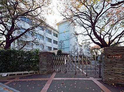 大泉西中学校 約1119m