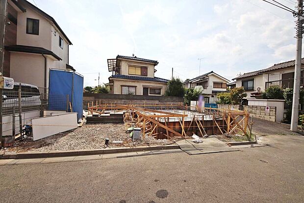 【外観】ペアガラス・全居室2面採光+収納完備・WIC・対面キッチン・浴室乾燥機・スマートロックなど設備充実