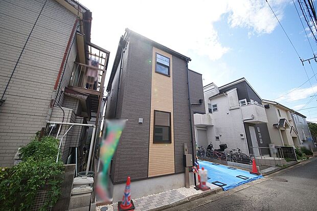 【外観】ブラウンを基調とした自然を感じられるお住まい