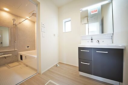独立洗面台