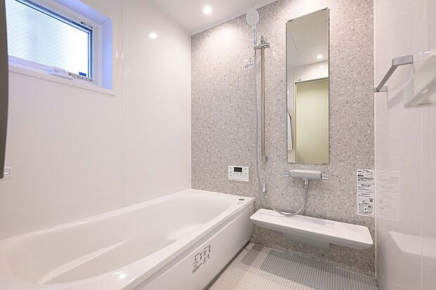 【【浴室】】使いやすさやお掃除のしやすさだけでなく、くつろぎにもこだわったシステムバスルーム。(※画像は9号地の写真)